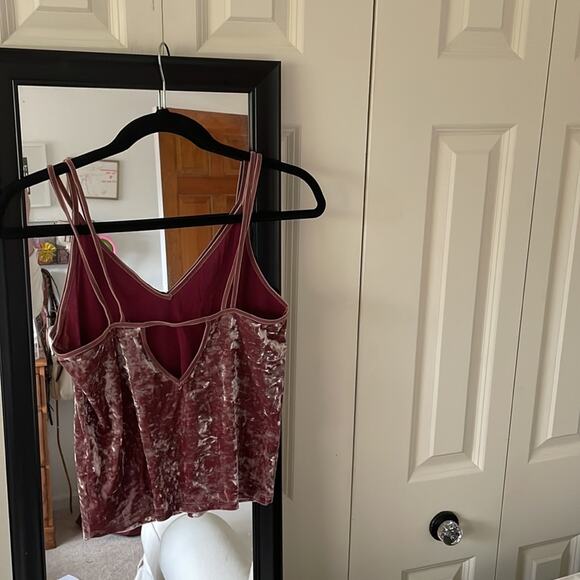 AMERICAN EAGLE Cropped Purple Velvet Tank Top Size M - Picture 3 of 5